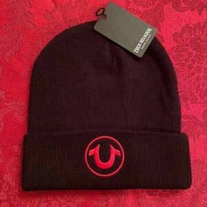 Brand New True Religion Black Knit Cuffed Beanie Hat Red Circle Horseshoe Logo